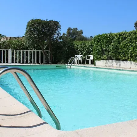 Nyaraló Suquette Charming Provencal House In With Terrace, Garden And Pool Access