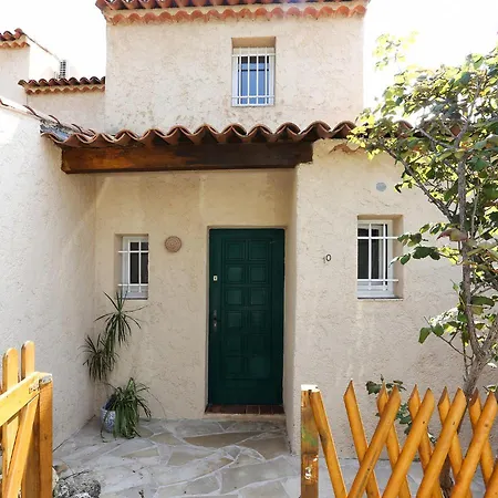 Suquette Charming Provencal House In With Terrace, Garden And Pool Access