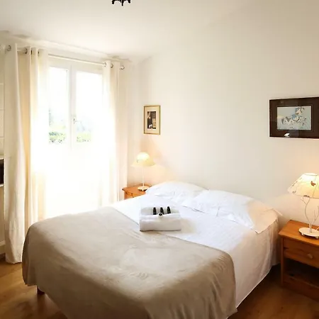 Дом отдыха Suquette Charming Provencal House In With Terrace, Garden And Pool Access Антиб