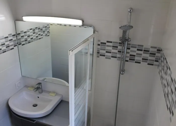 Suquette Charming Provencal House In With Terrace, Garden And Pool Access 펜션 *